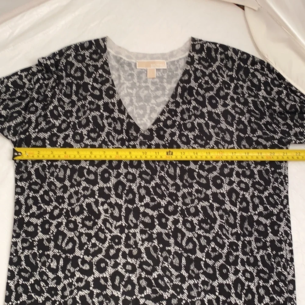 MICHAEL Michael Kors leopard print v-neck sweater